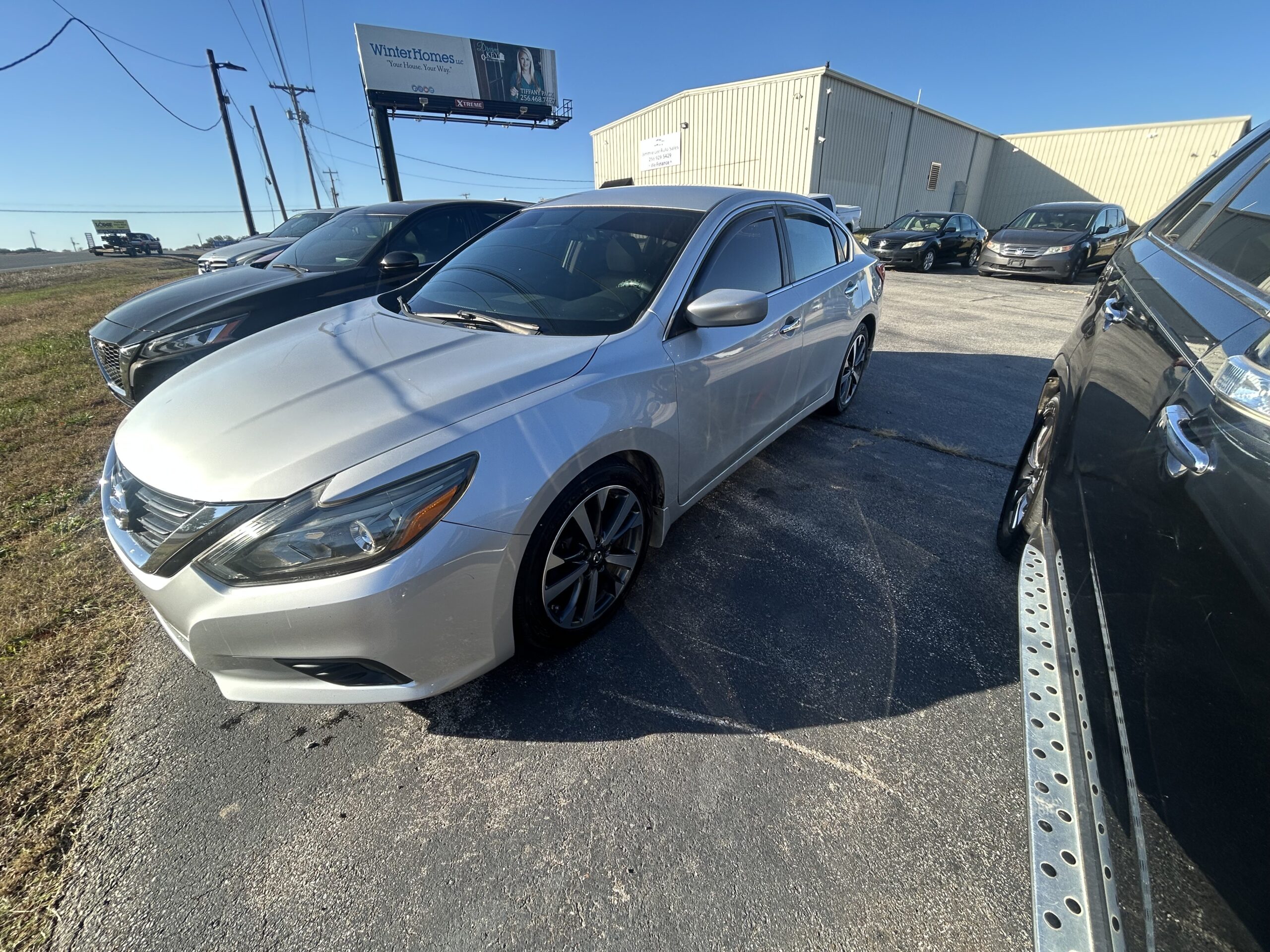 2017 Nissan Altima SV - Image 2